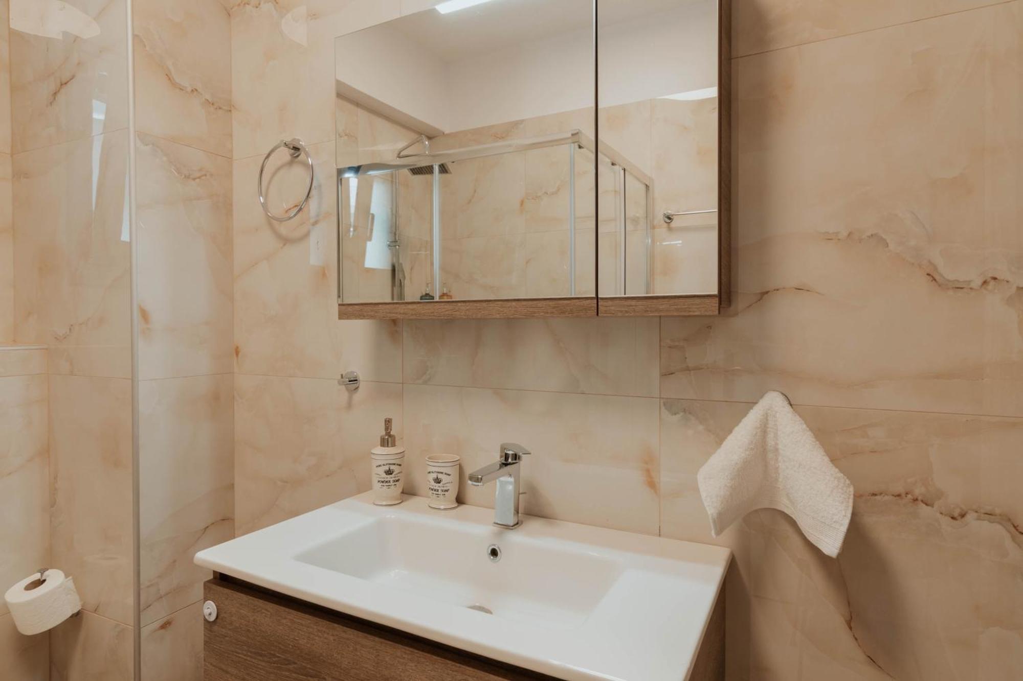 Appartement Dantis Place Alpha2